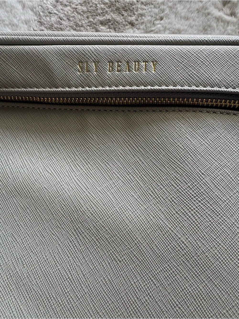 SLY Beauty The Ever Need Makeup Train Case Gray NWOT + Mirror & Brush Case